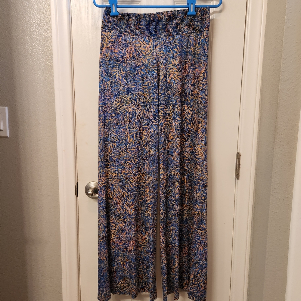 Onzie wide pants size s/m